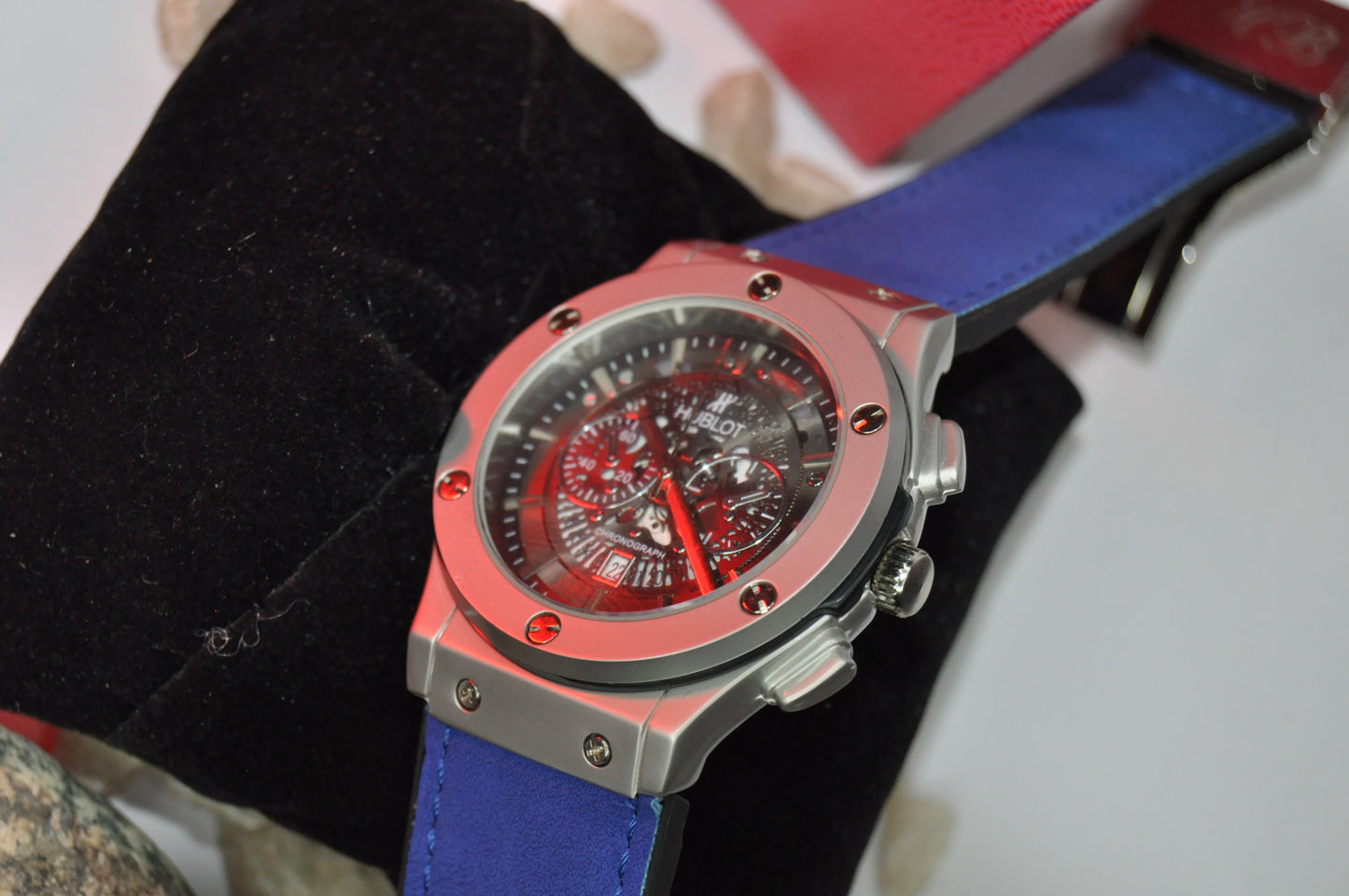 MOST DIMANDED HUBLOT WATCHES DEAL AVAILABLE WITH J. JANAN & ZARAR POCKET PERFUME